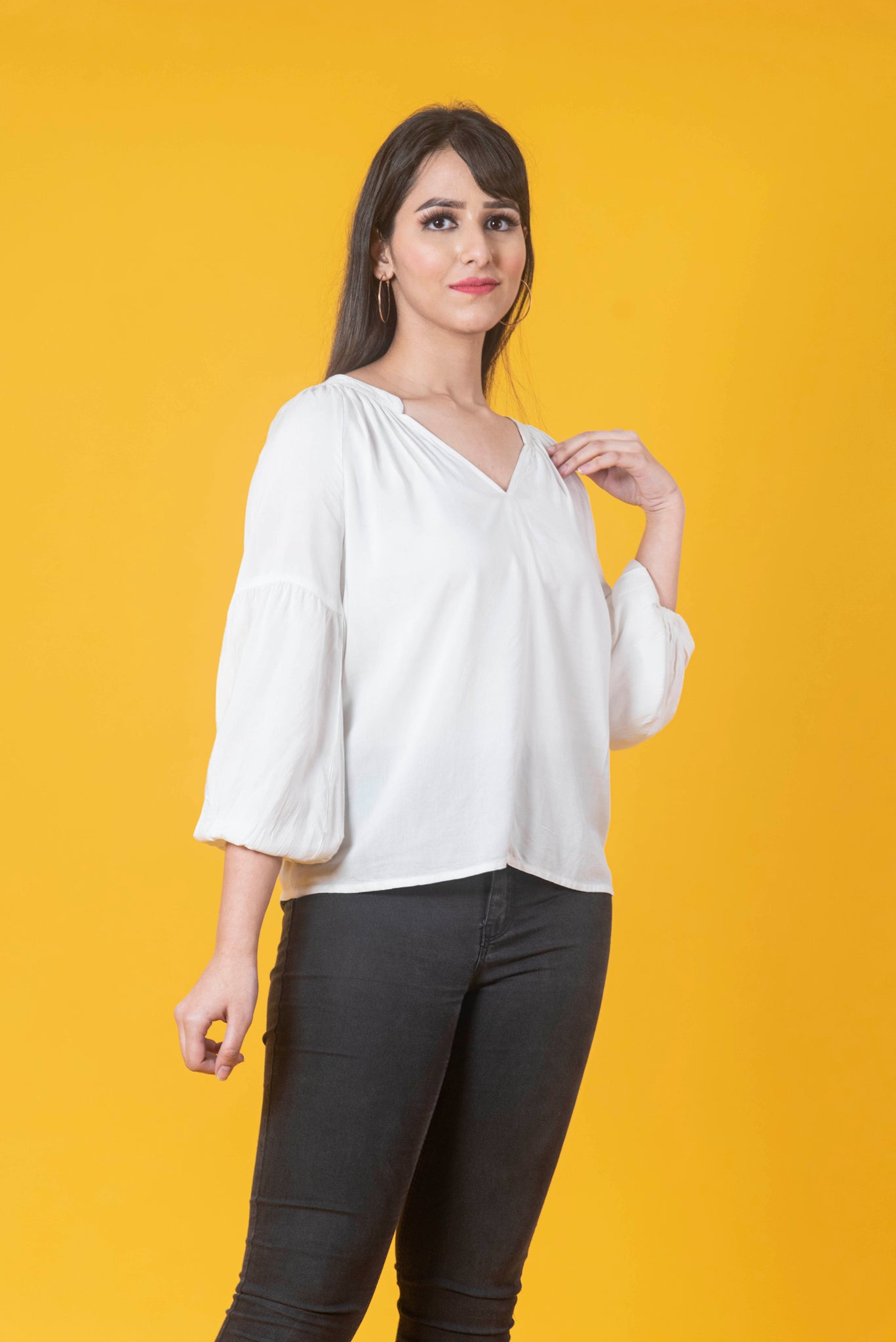 Women White Solid Top