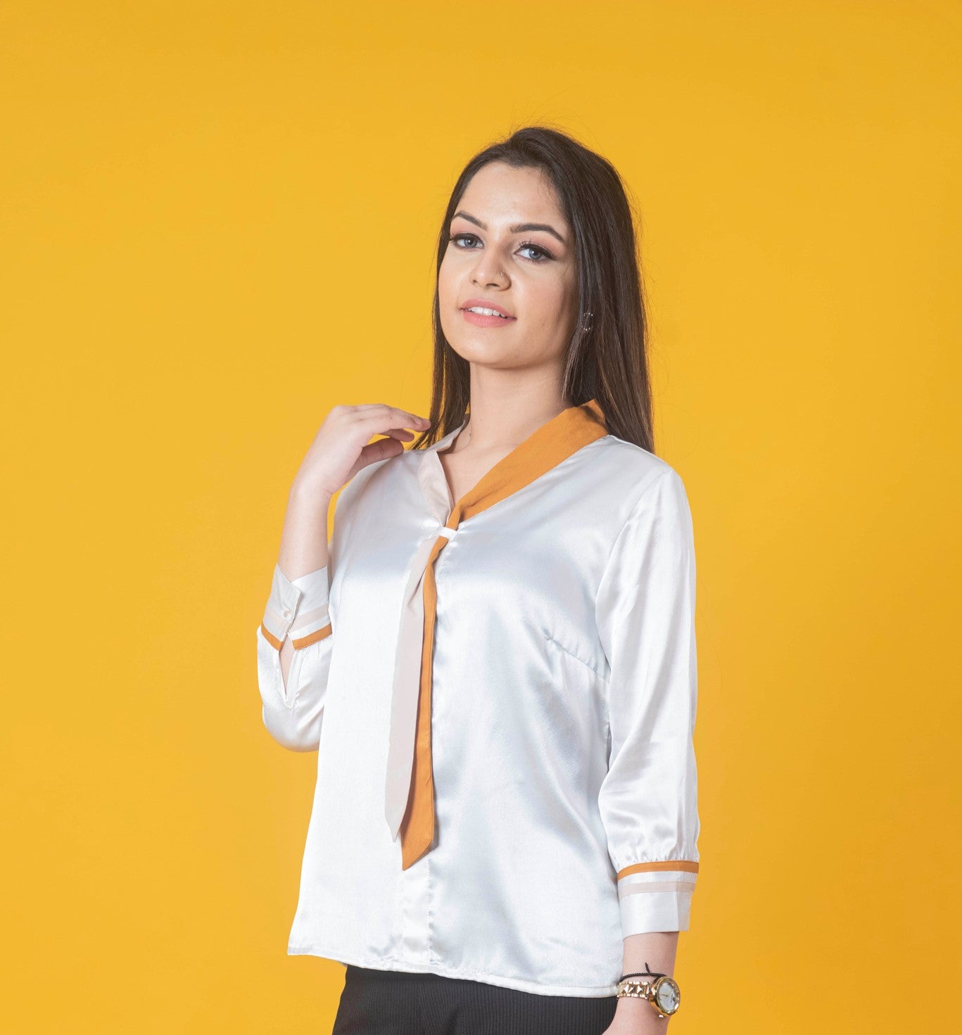 WOMEN'S WEAR