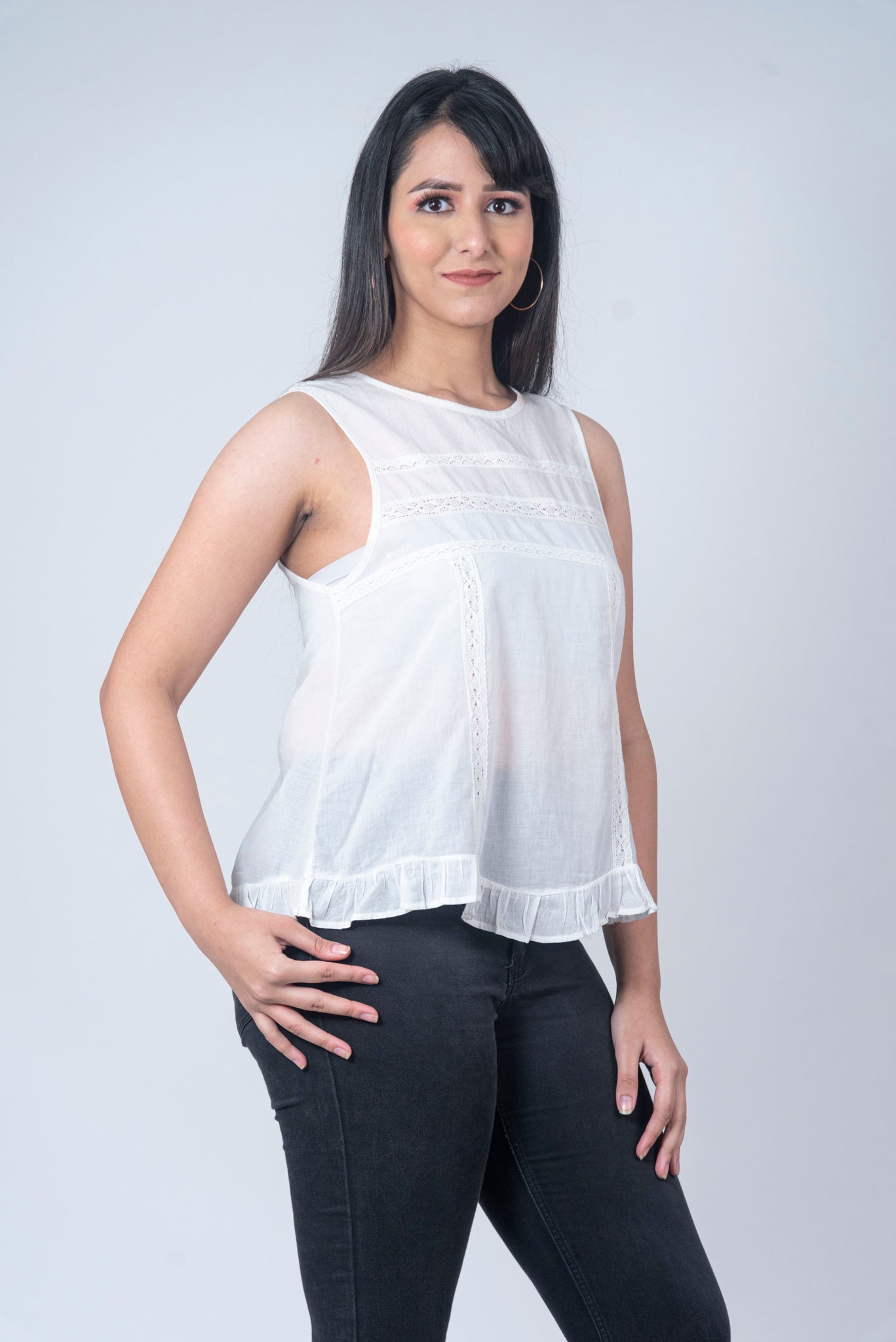 Women White Solid Top