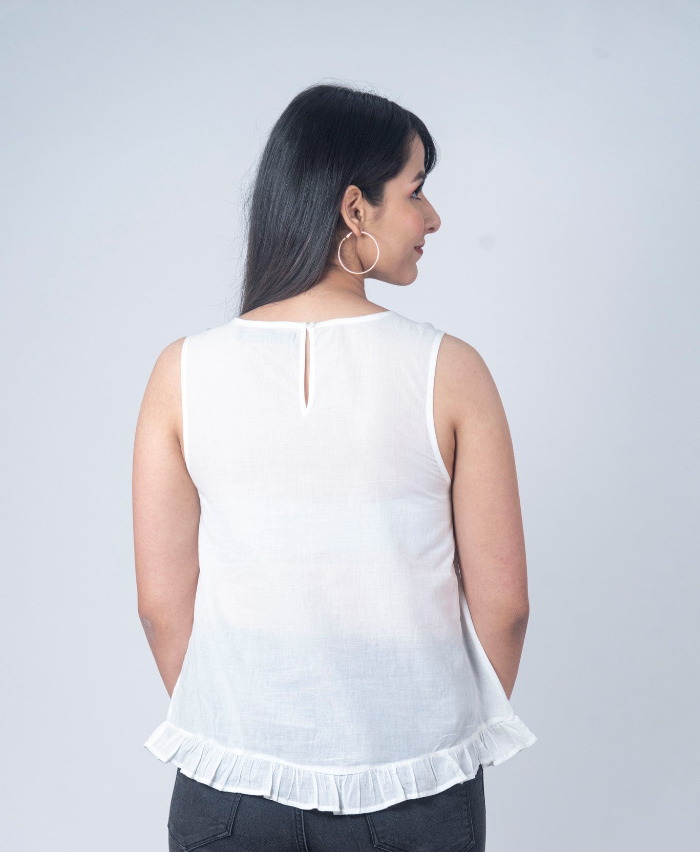 Women White Solid Top